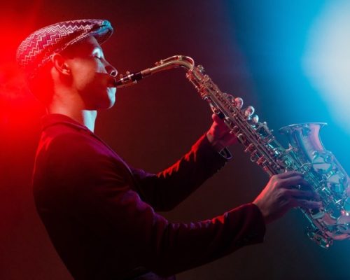 Playing Saxophone 1 (FILEminimizer)