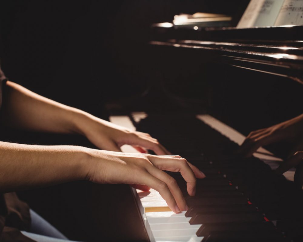 playing-piano (FILEminimizer)